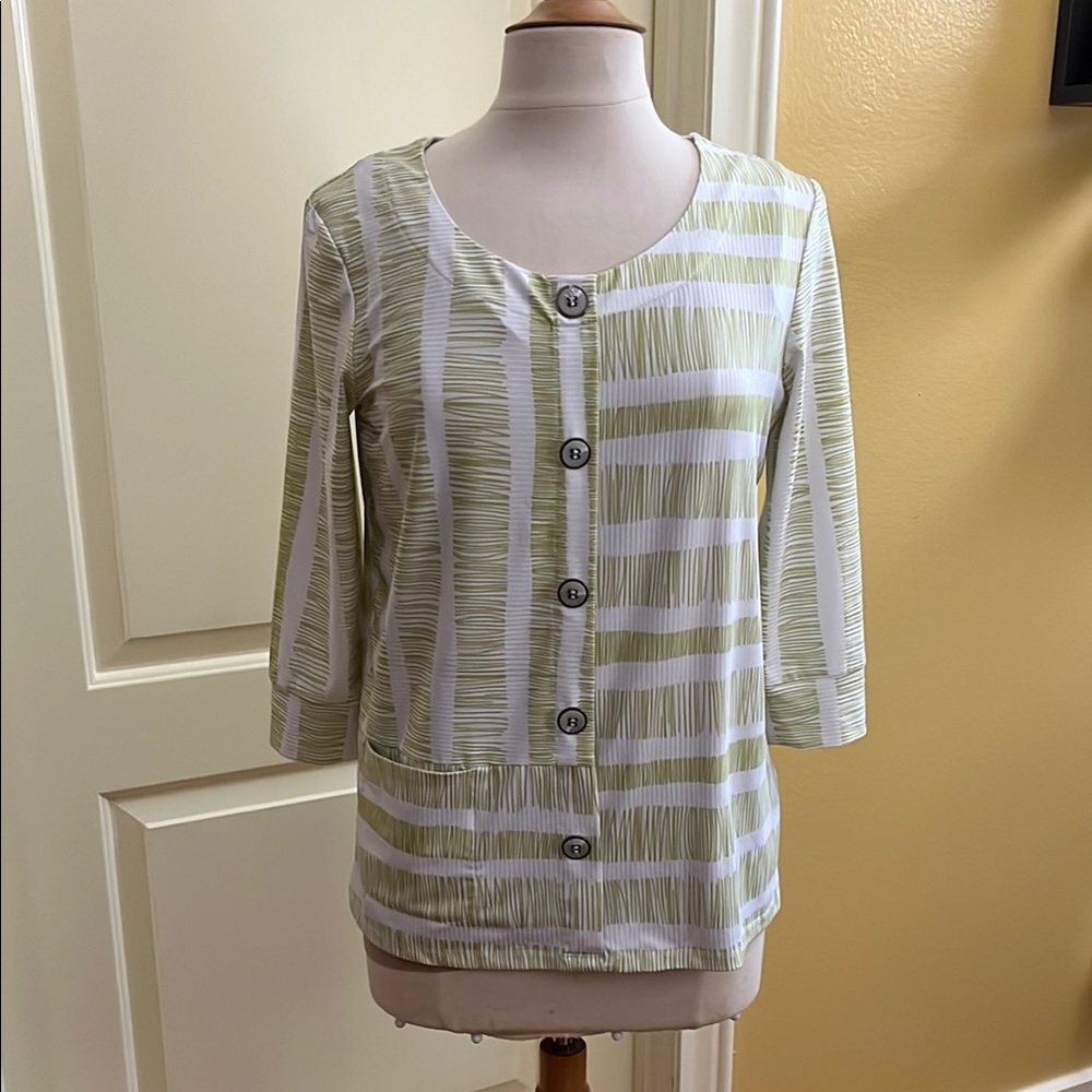 Onque Casuals Green and White 3/4 Sleeve Button Down Shirt
